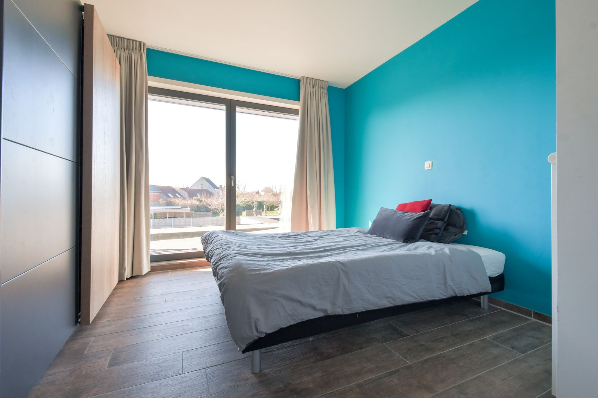 Ruime (WOONOPP: 282m²) energiezuinige ( A LABEL) woning met 4 SLPKS, tuin en garage foto 10