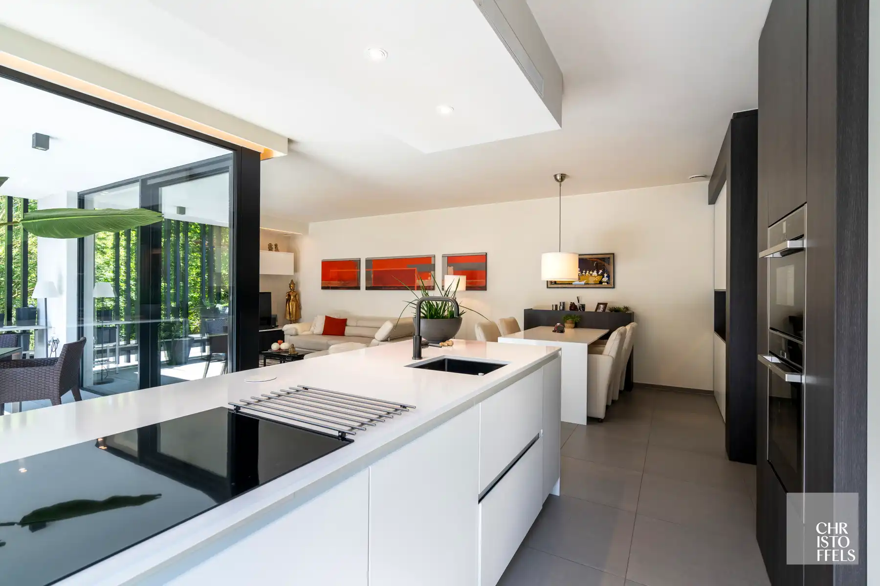 Multifunctioneel gebouw met 2 wooneenheden, kantoor en showroom op een perceel van 2.074 m²! foto 31