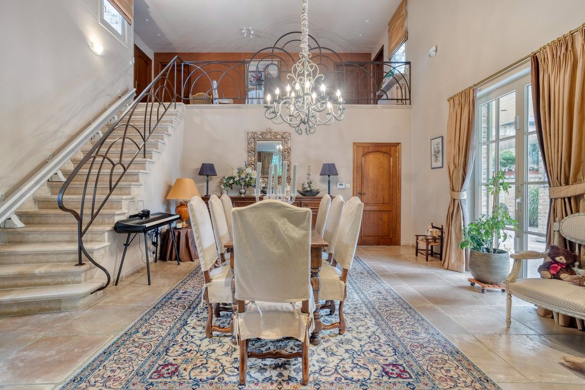 Exclusieve Spaanse villa welgelegen nabij de duinen en de zee. foto 3