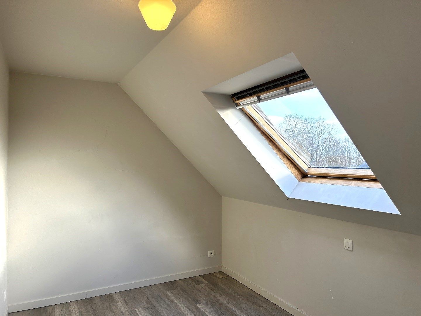PRACHTIG DUPLEX APPARTEMENT MET 2 SLAAPKAMERS, GARAGEBOX EN AUTOSTAANPLAATS foto 5