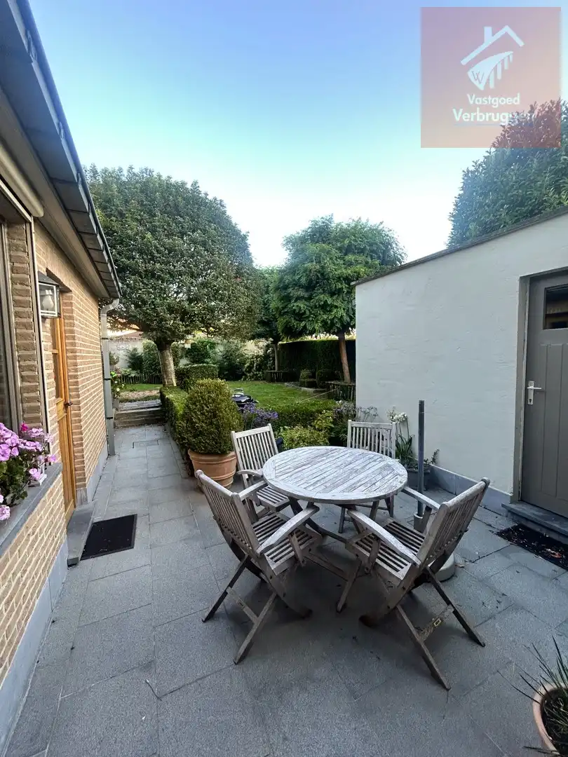 Woning met 2 slaapkamers, garage en tuin foto 15