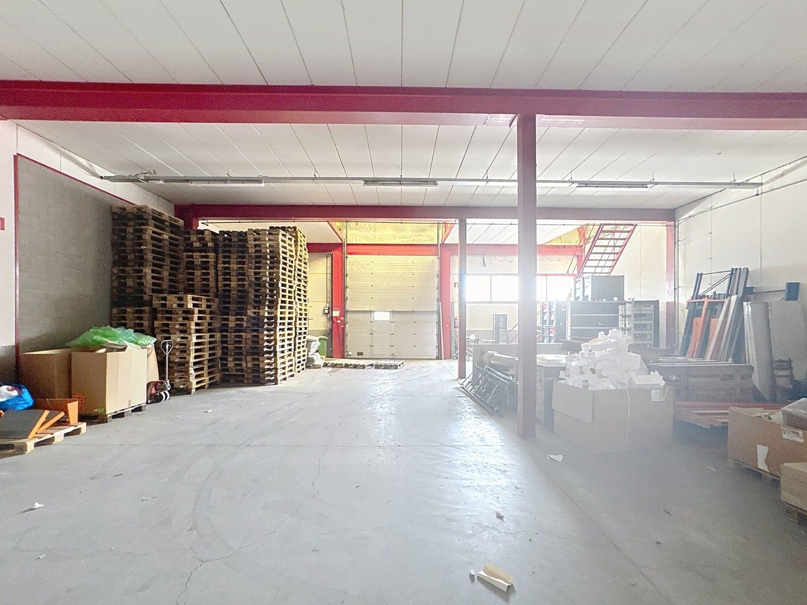 Instapklare OPSLAGRUIMTE (225m²) met UITBREIDINGSMOGELIJKHEDEN (tot 1.500m²) te huur op industriezone "Herdersbrug" te 8000 Brugge foto 3