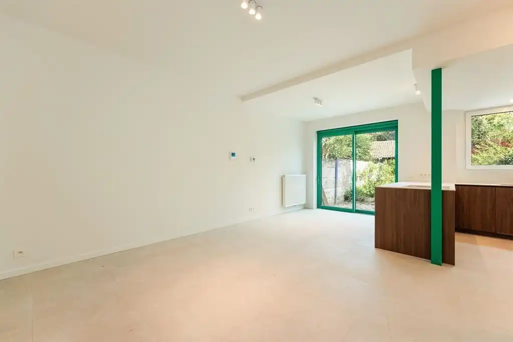 Luxueus afgewerkt appartement met tuin foto 5