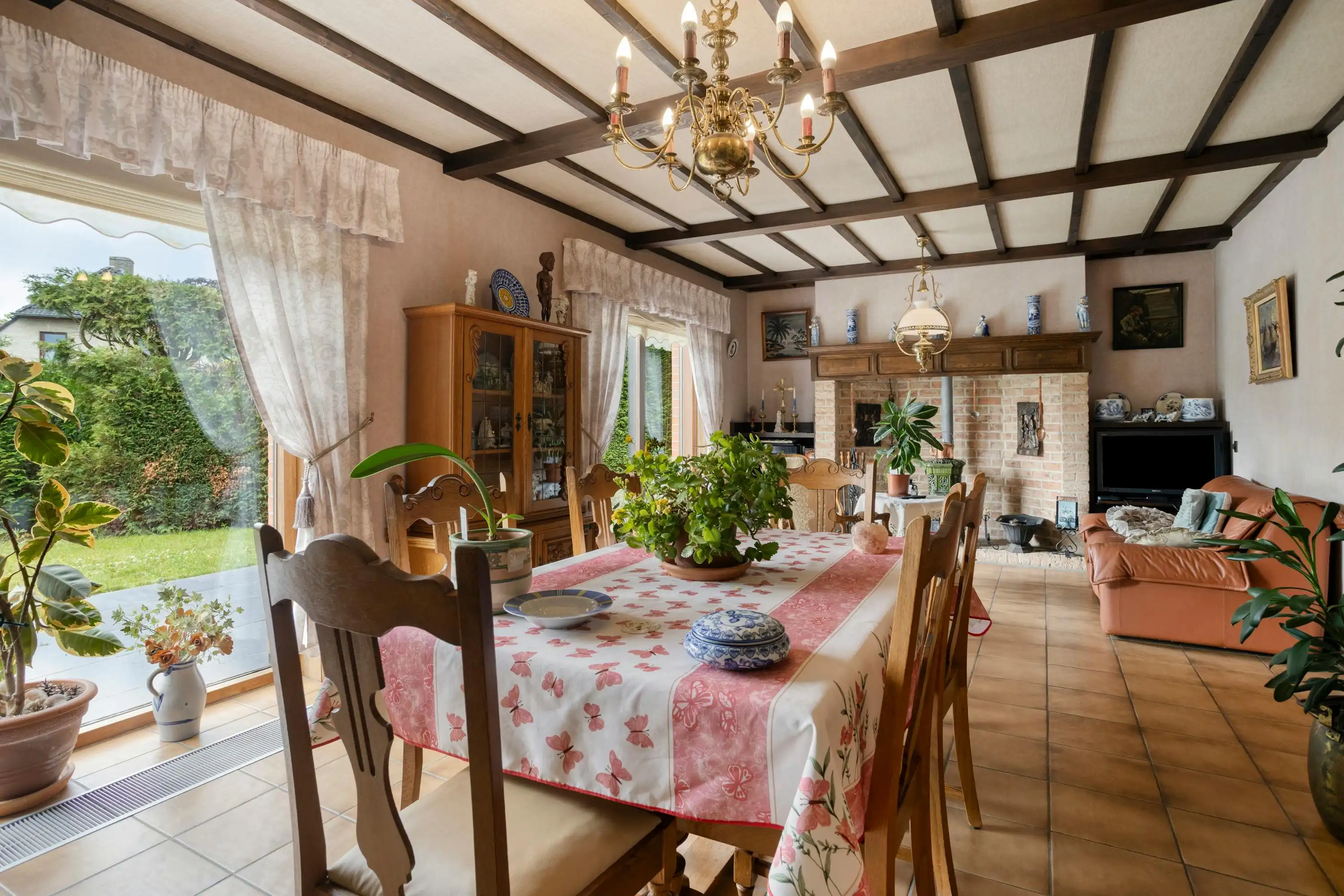 Vrijstaand huis met 4 slaapkamers te Assebroek  foto 3