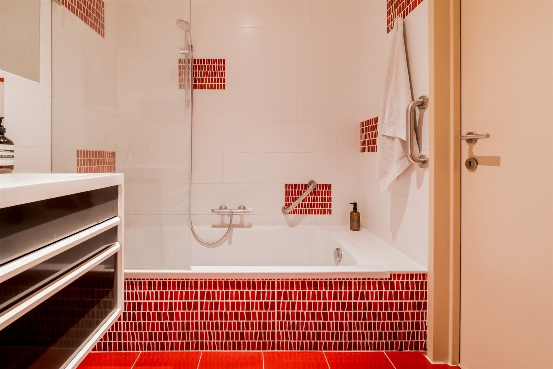 Gezellig en energiezuinig 1-slpk app met terras nabij Mechelen-centrum foto 12