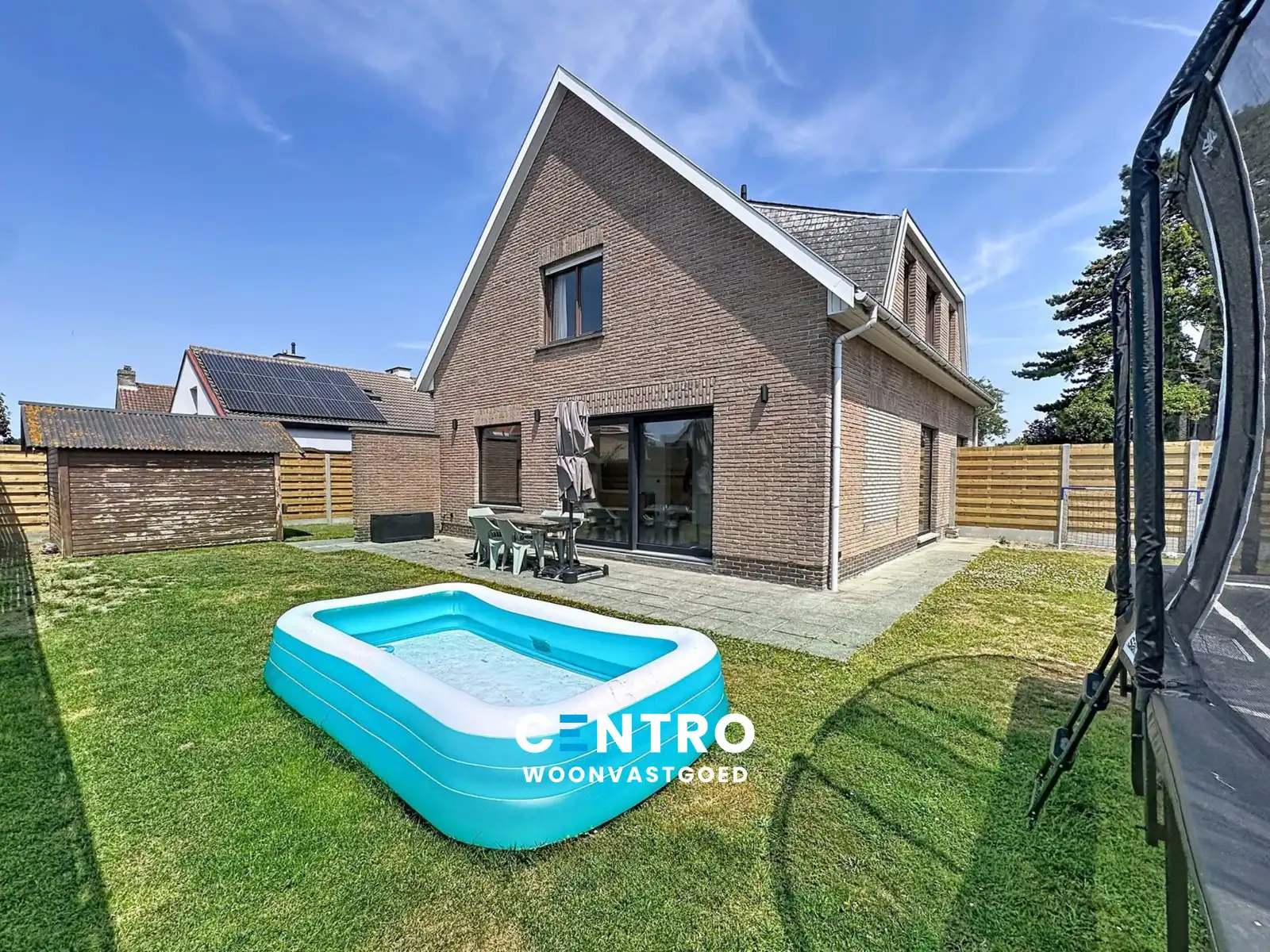 Villa met 4 slpks, garage en ZUIDger. tuin te Uitkerke! foto {{pictureIndex}}