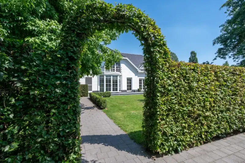 Villa te huur in agrarisch buitengebied van Essen, nabij de grens met Nederland. foto 38