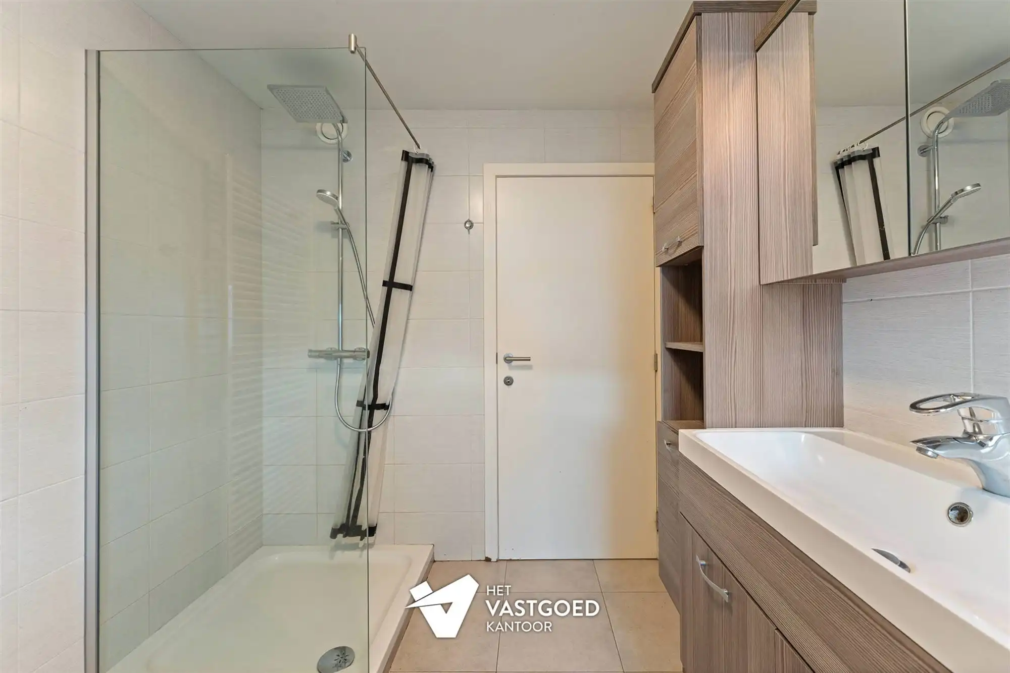 INSTAPKLARE WONING MET 4 SLAAPKAMERS RUSTIG GELEGEN TE LEOPOLDSBURG foto 15