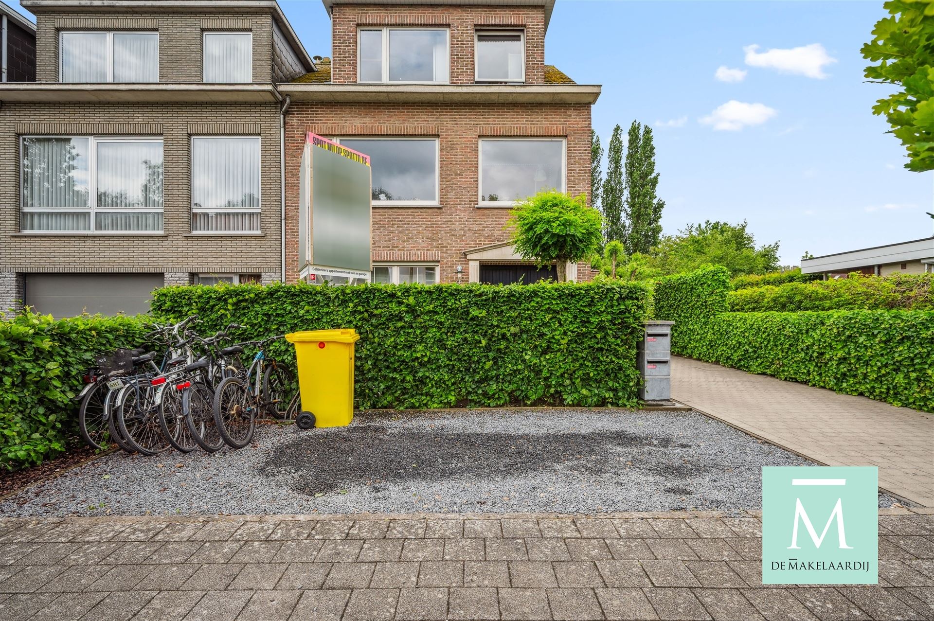 Op te frissen duplex-appartement, 3 slaapkamers en terras op toplocatie! foto 12