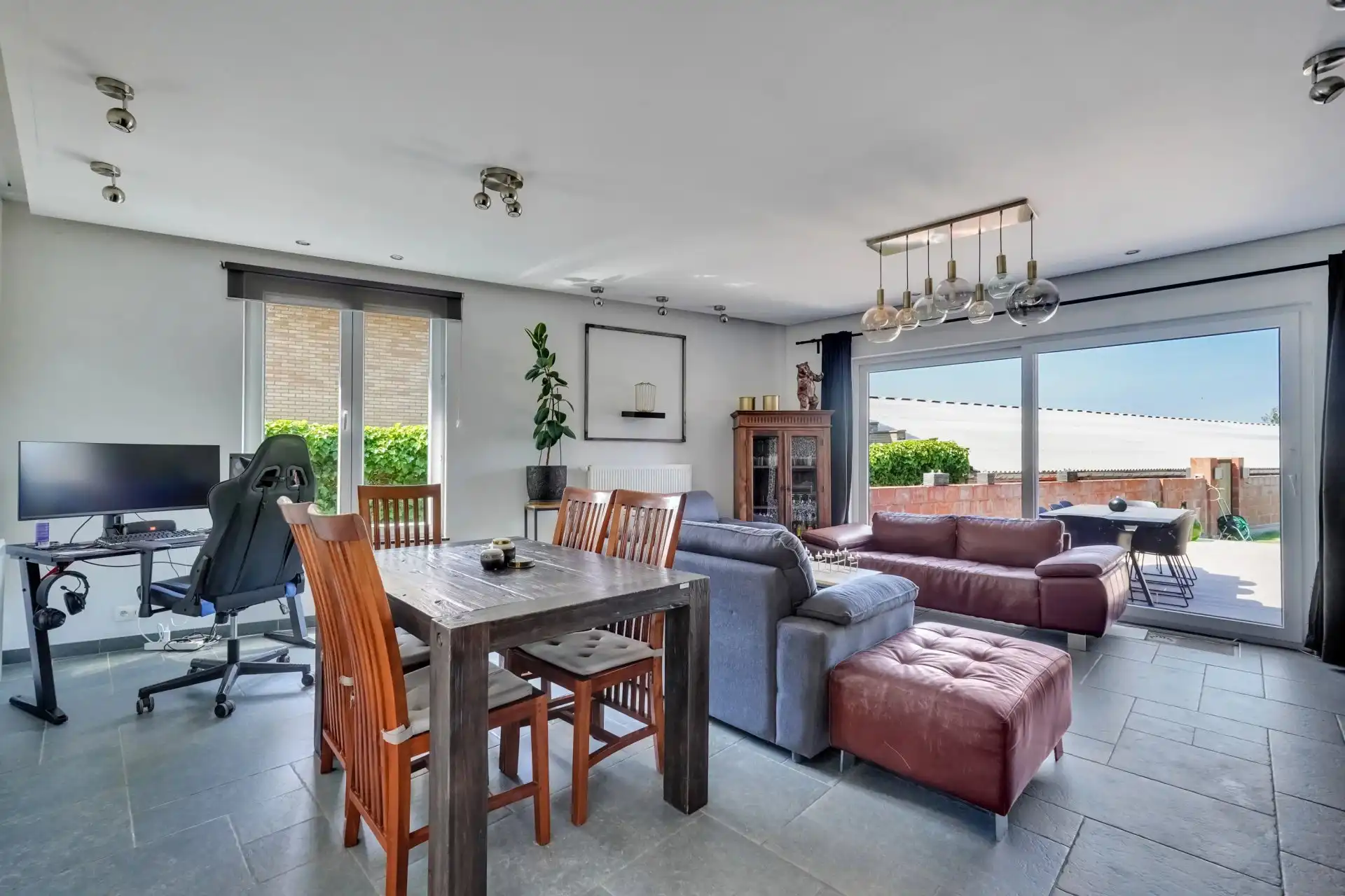 Instapklare, ruime woning met vier slaapkamers foto 7
