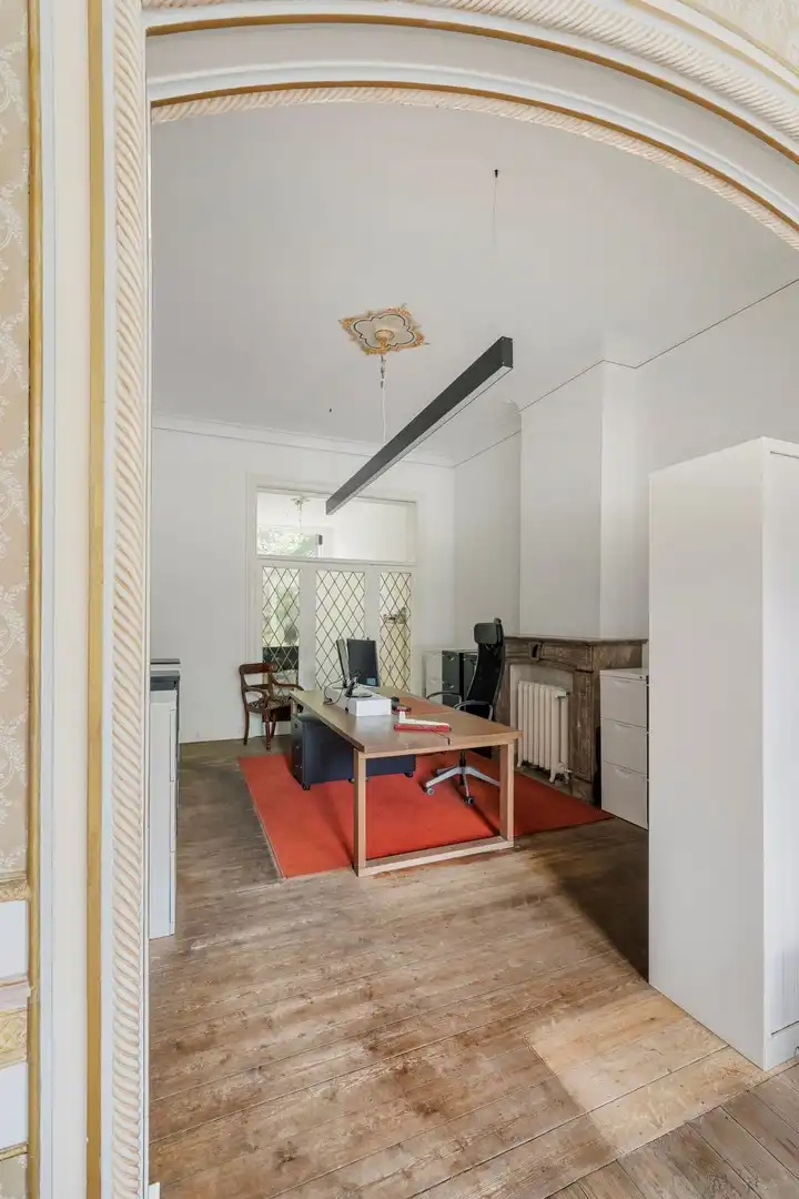 Uiterst ruim burgerhuis met prachtige tuin en enorm veel mogelijkheden foto 5