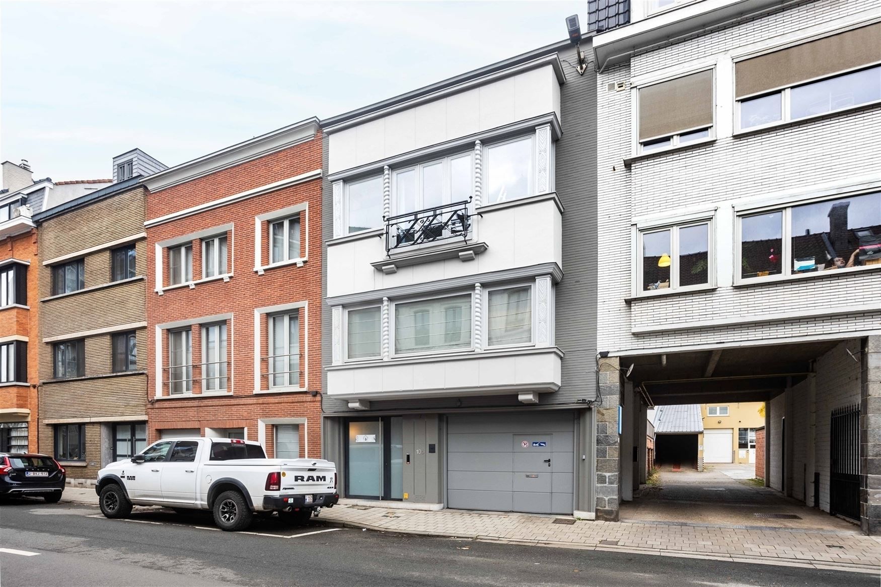 Unieke woning met terras en karaktervolle details. foto 3