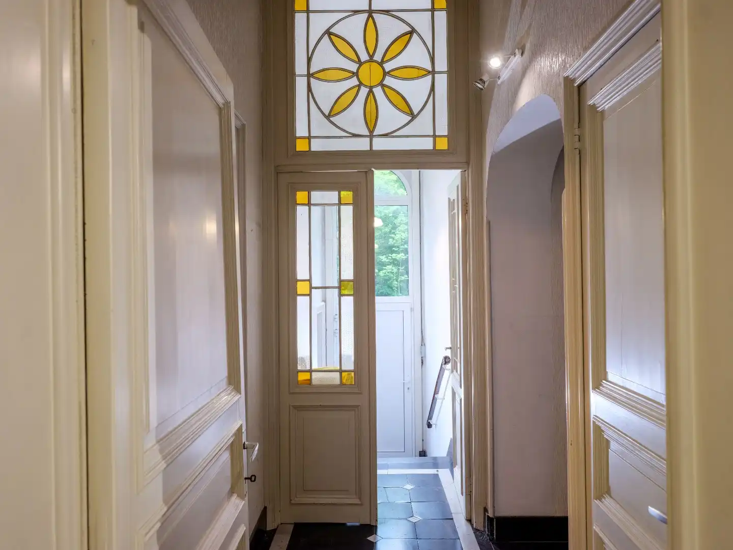 Ruime pastorie met 4 slaapkamers, tuin en garage te Emelgem foto 22