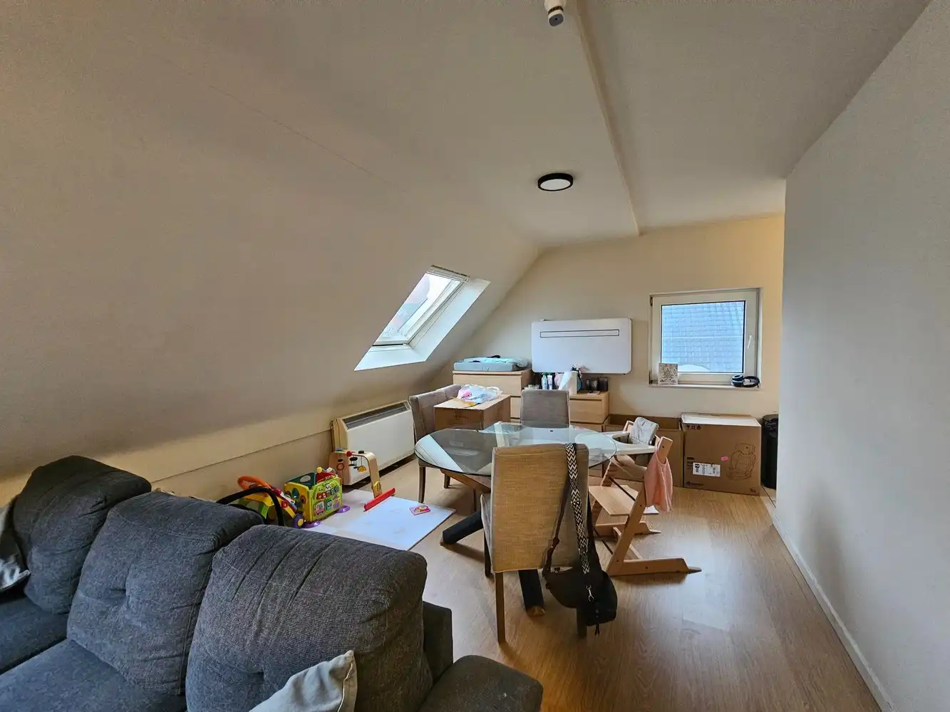 Gezellig dakappartement met 1 slaapkamer. foto 3