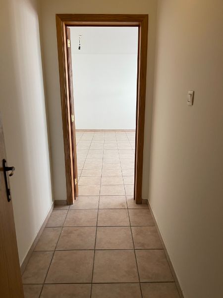 Instapklaar ruim appartement met 2 slaapkamers foto 2
