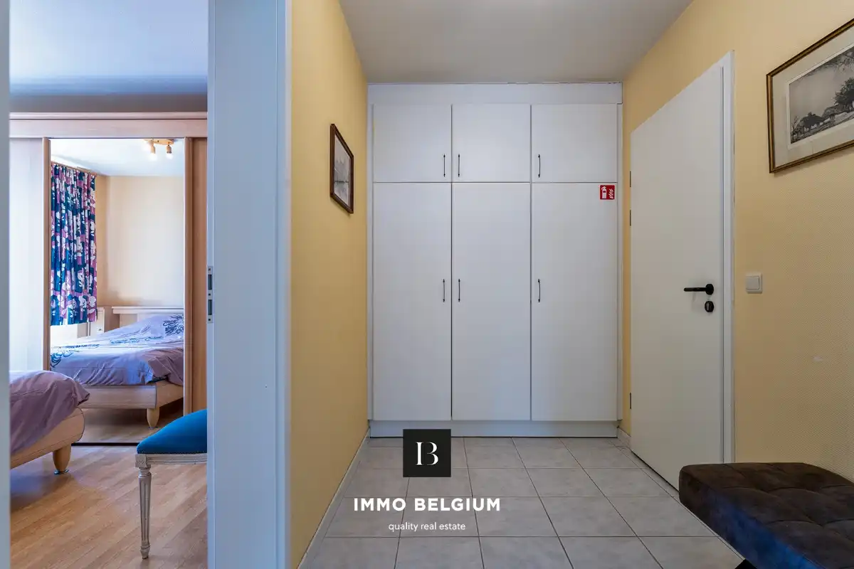 Ruim en lichtrijk appartement met parking nabij het centrum van De Haan foto 12