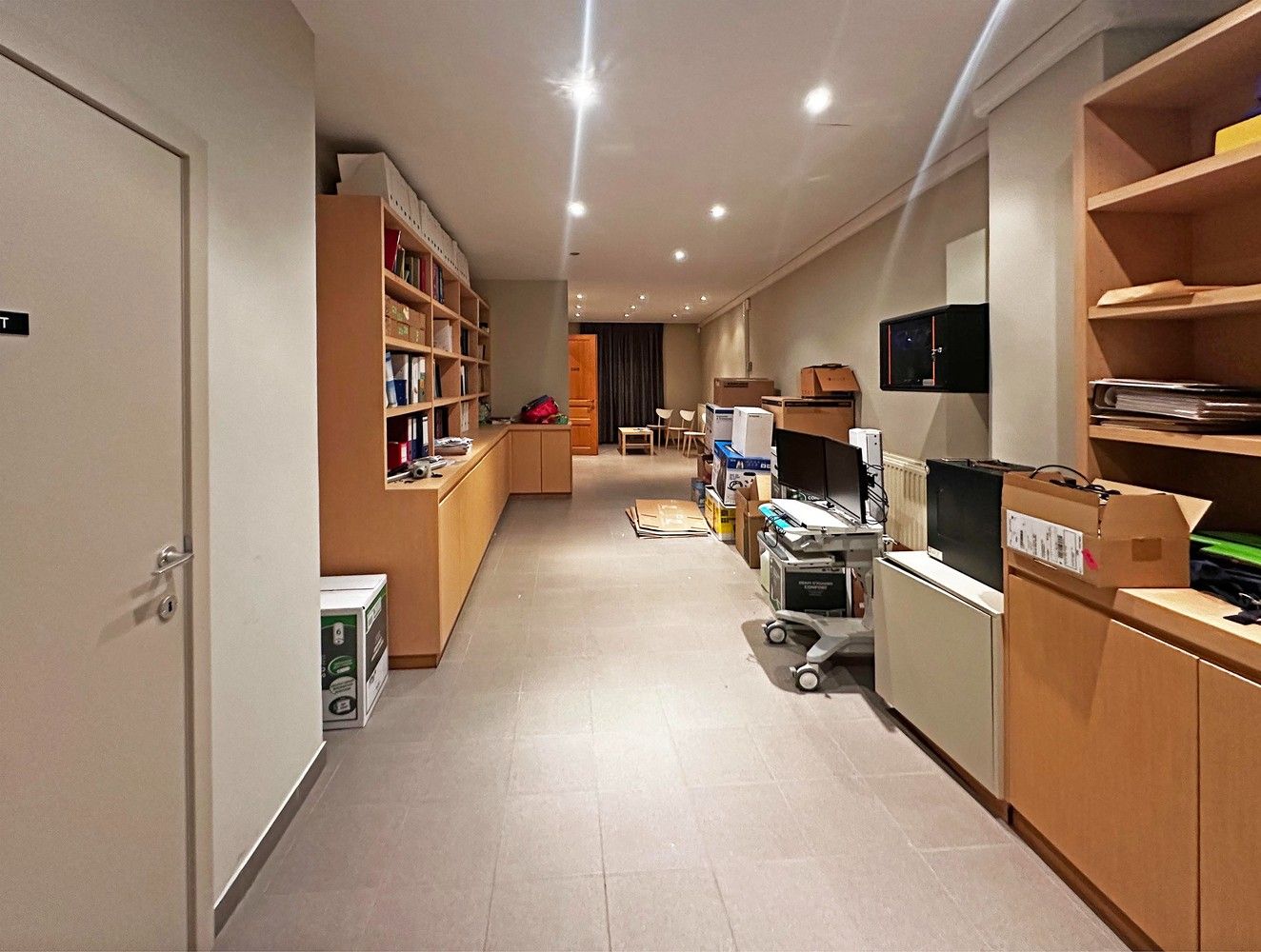 Opbrengsteigendom (praktijk + 2 appartementen) in Wijnegem centrum te koop! foto 30