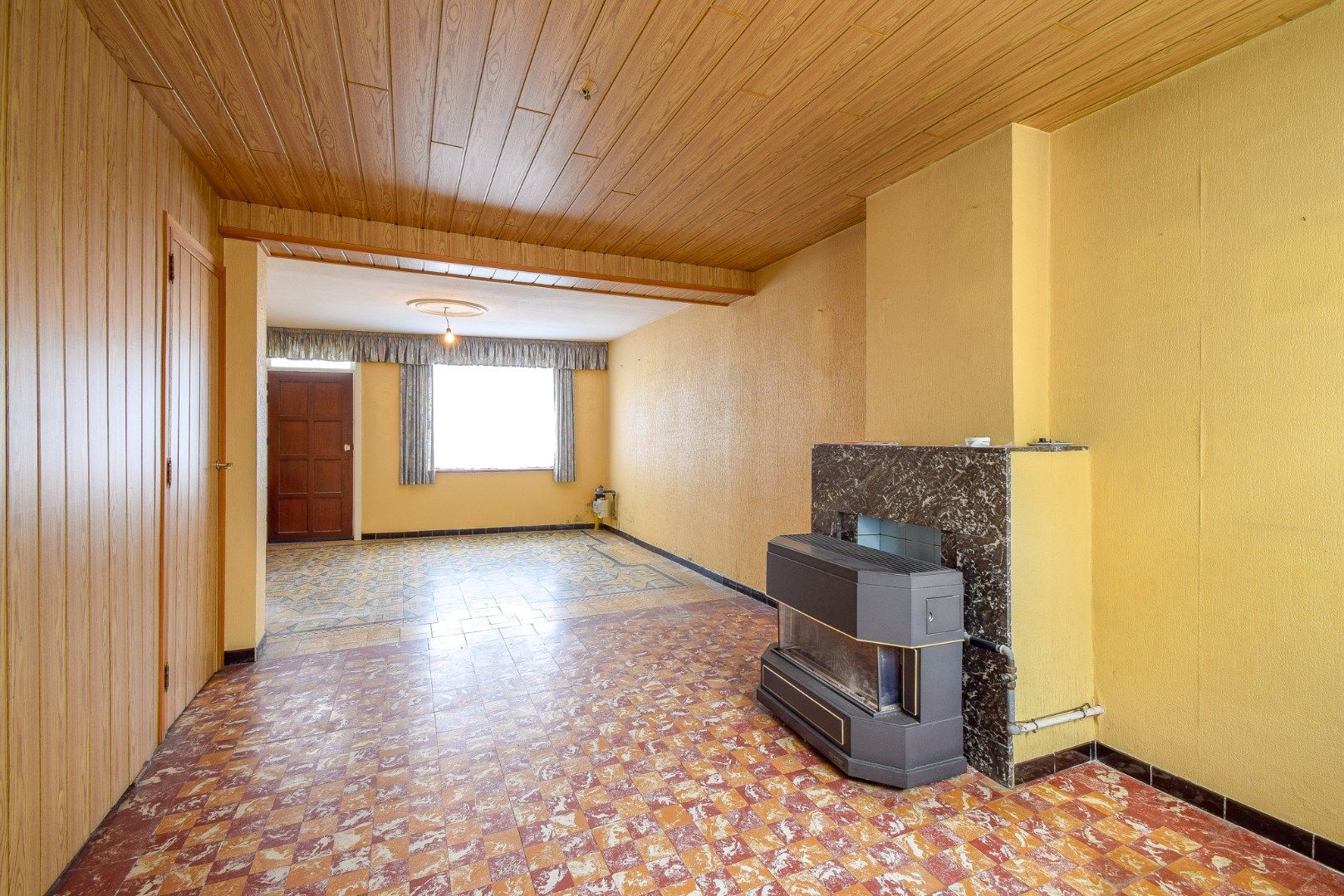 Te renoveren halfopen woning in Koekelare foto 8