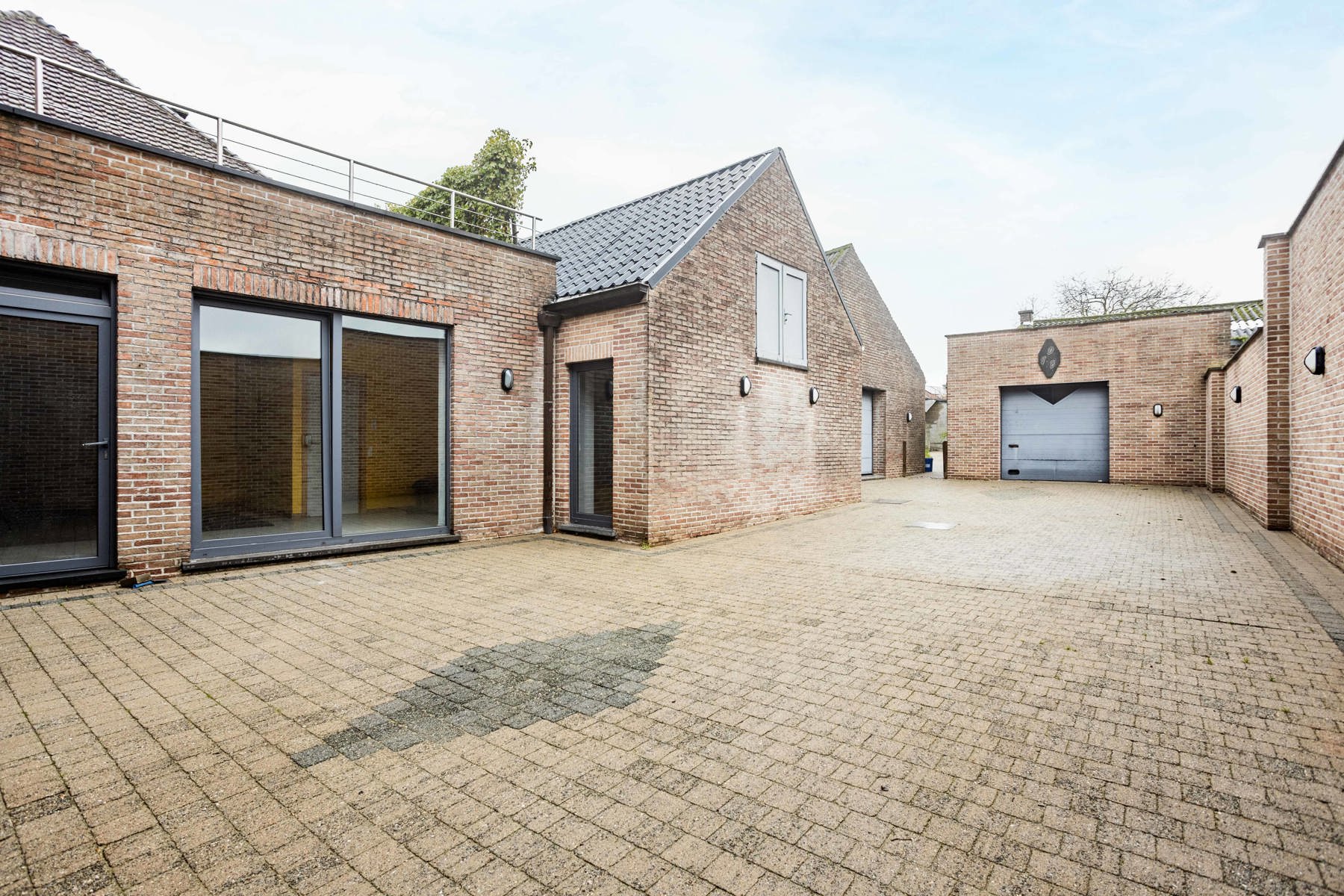 Polyvalente woning met groot magazijn! foto 33