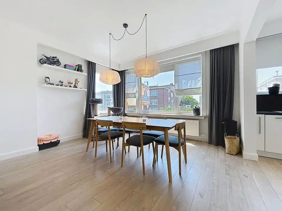 Lichtrijk en instapklaar 3-slaapkamerappartement (106 m²) met garage en gunstig EPC (B) op toplocatie in Wilrijk! foto 7