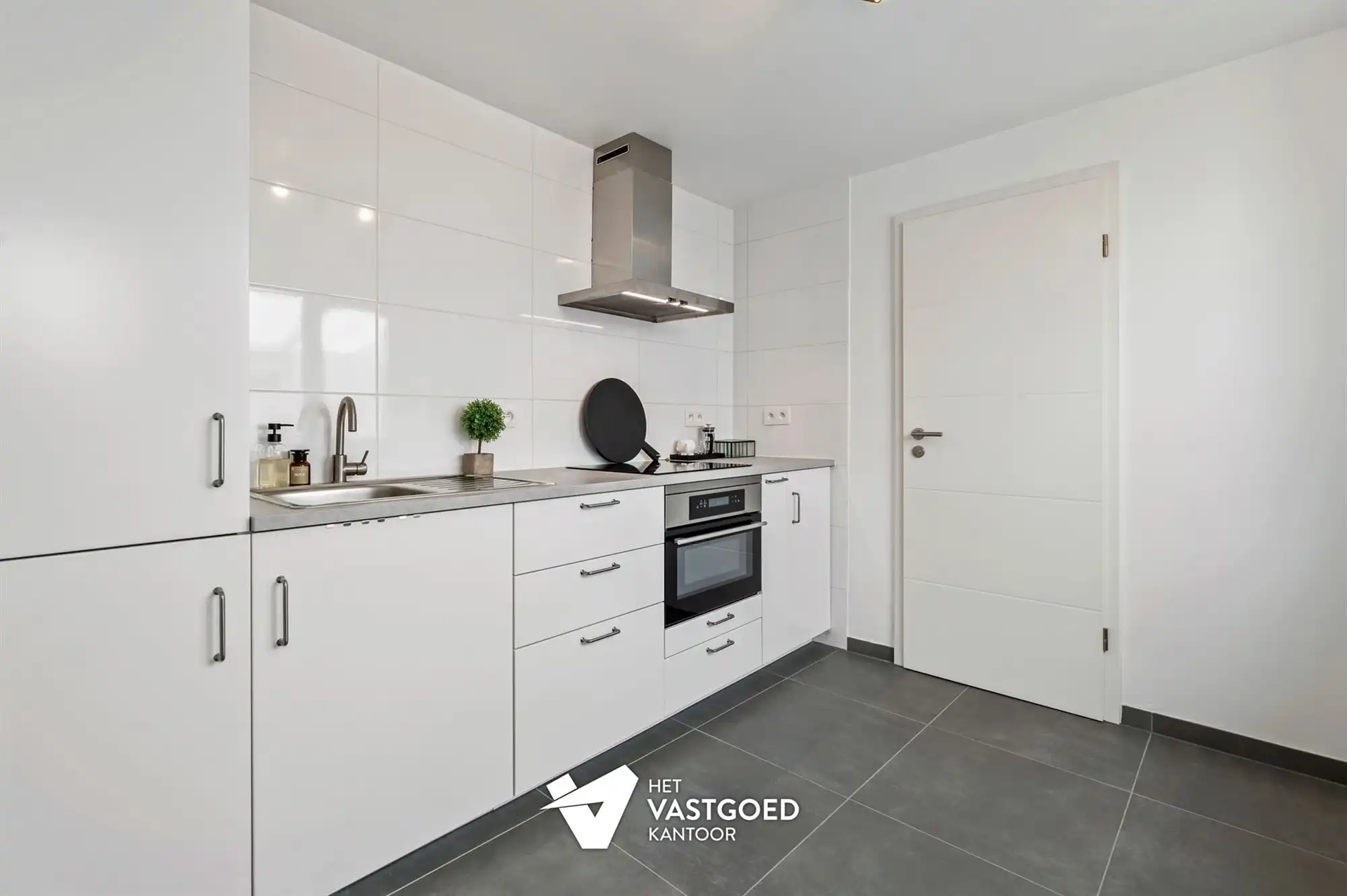 VOLLEDIG GERENOVEERDE WONING MET 3 SLAAPKAMERS VLAK BIJ BERINGEN-CENTRUM foto 10