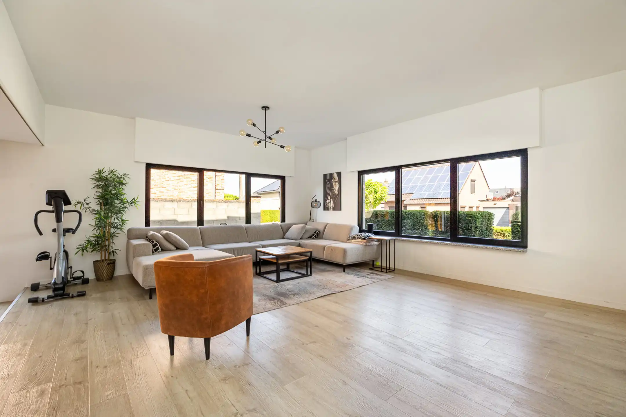 Instapklare woning met 4 slpk en ruim bijgebouw te Mol foto 6