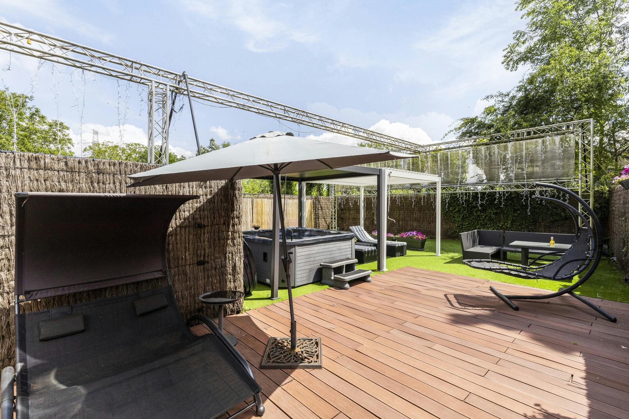 Over te nemen wellnesscentrum met 3 slaapkamer appartement foto 19