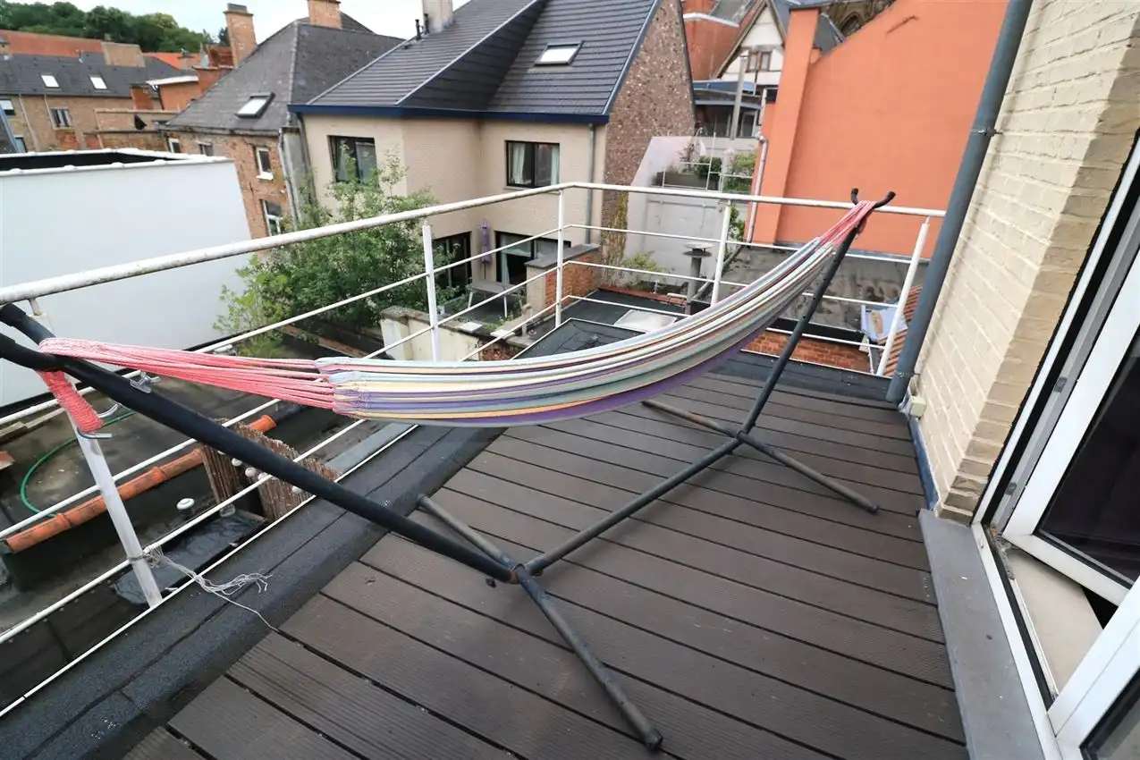 Uniek gerenoveerd appartement in de stad foto 19