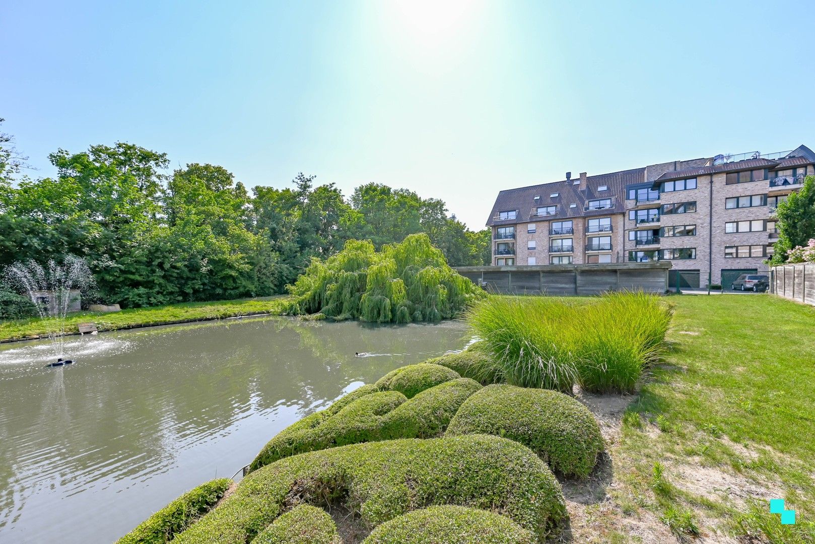 Ruim tweeslaapkamer appartement nabij centrum Izegem foto 2