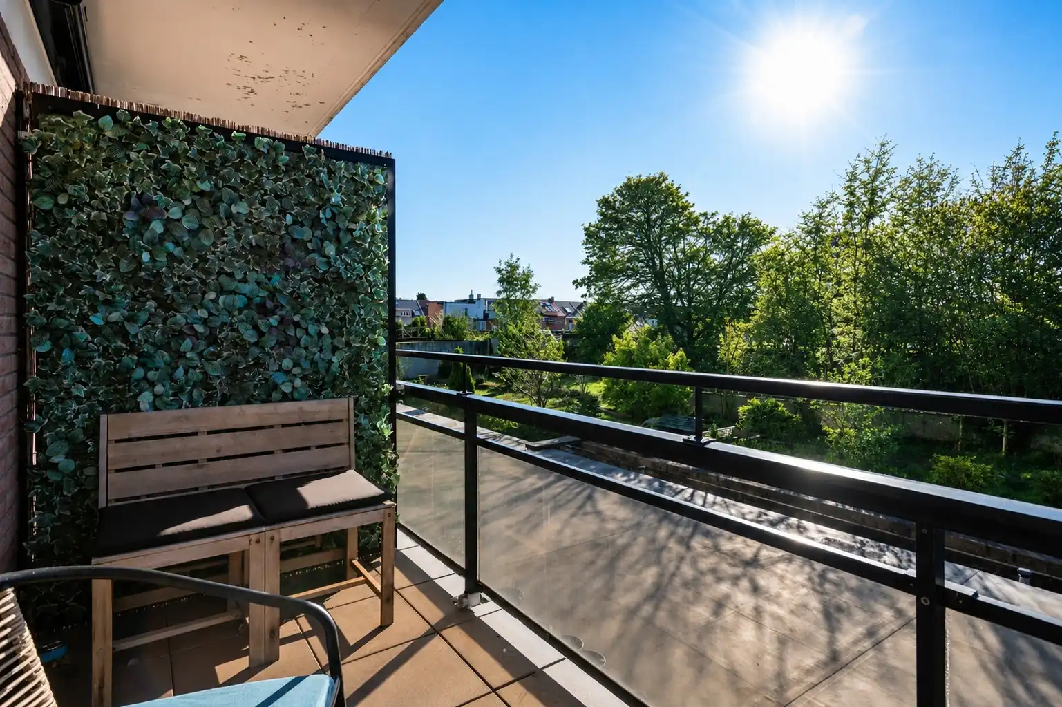 Prachtig gerenoveerd appartement met garage foto 13