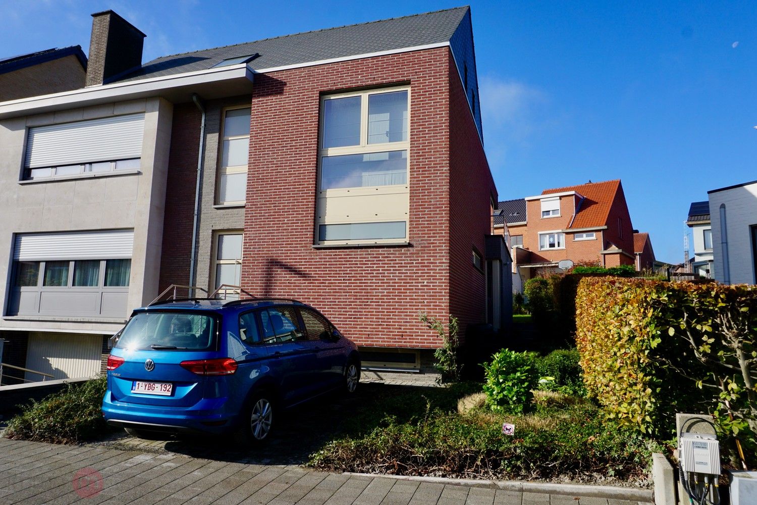 Modern lichtrijk duplex appartement met 2 slaapkamers, terras en autostaanplaats. foto 2