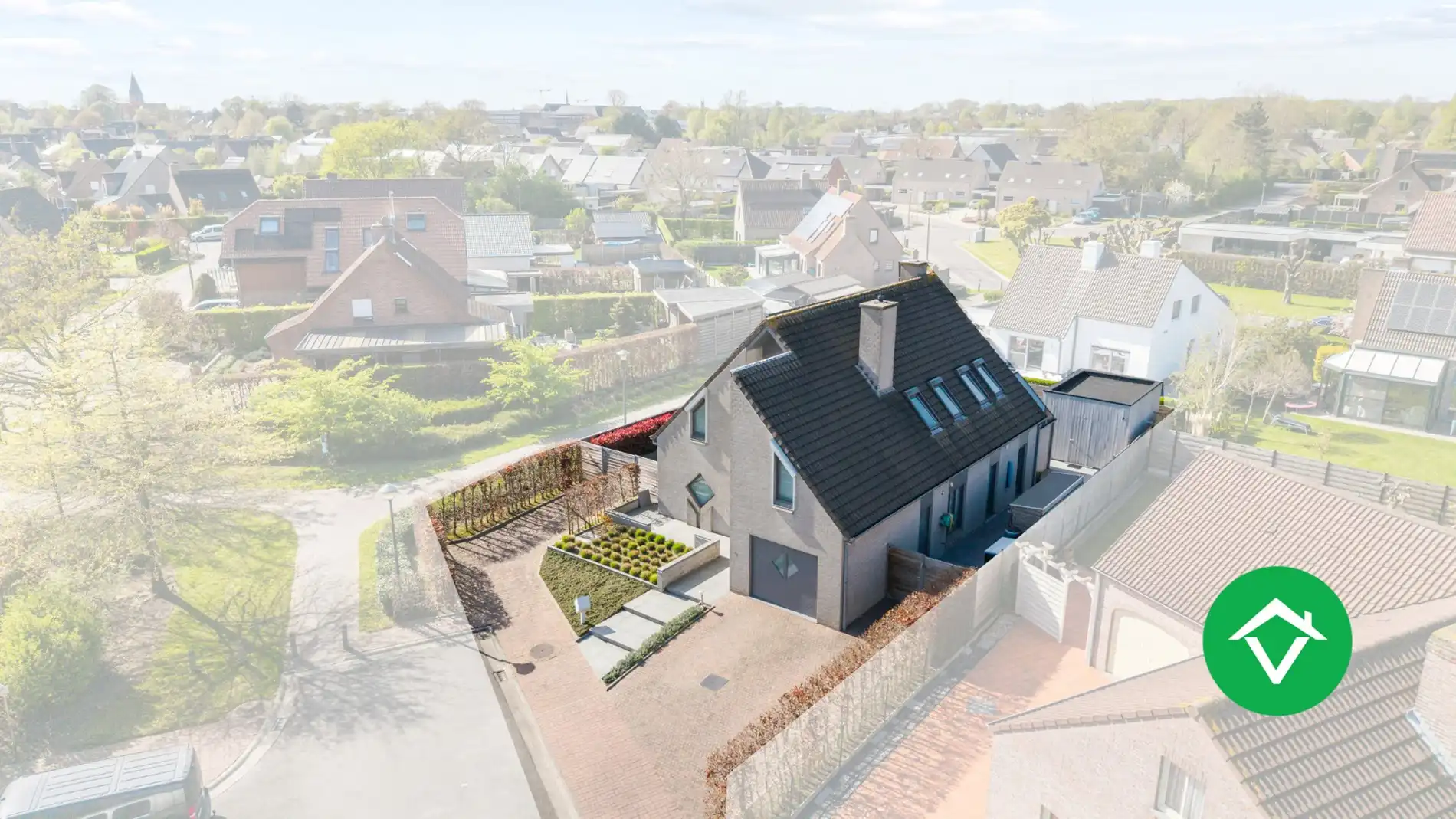 Alleenstaande woning met 5 slaapkamers en garage te Torhout  foto 29