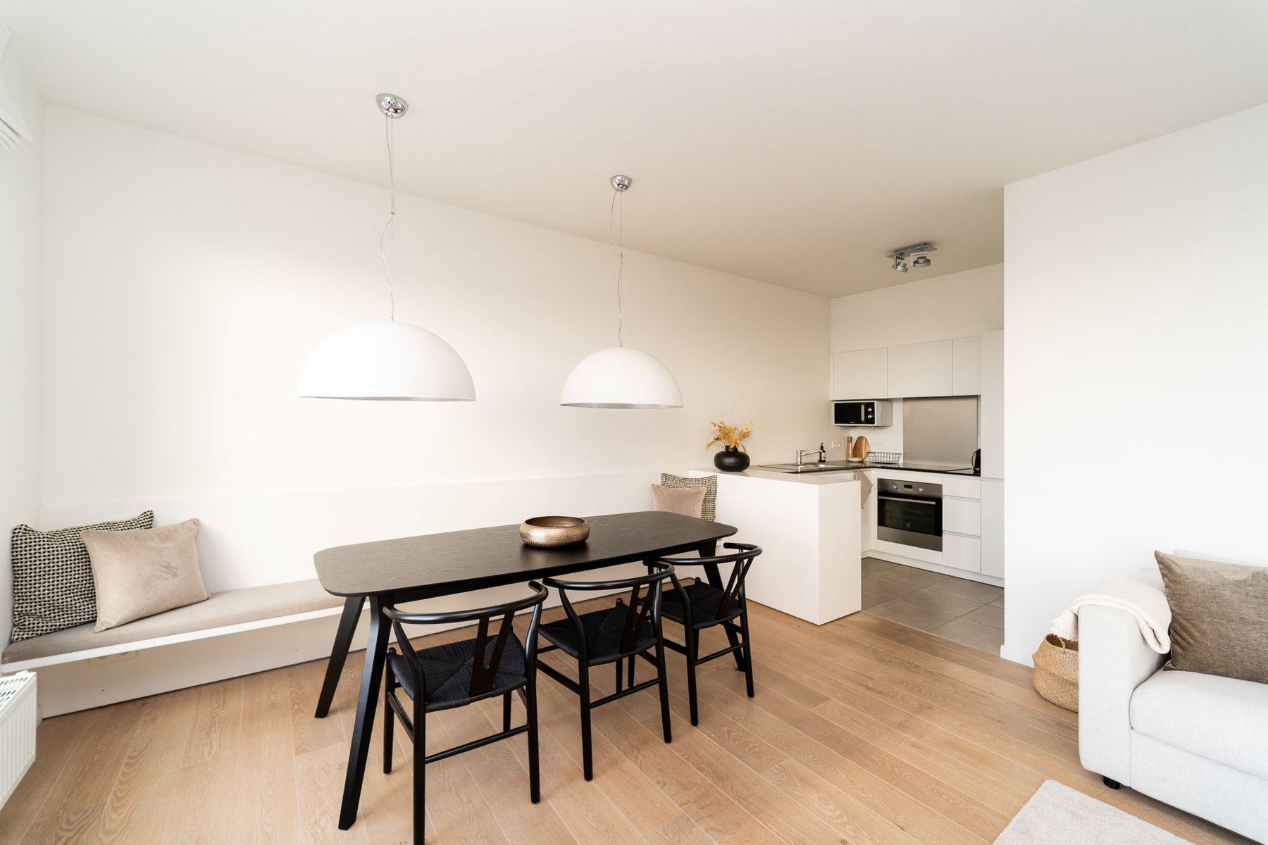 Gemeubeld appartement met 2slpks op 12e verdiep, 't Eilandje foto 5