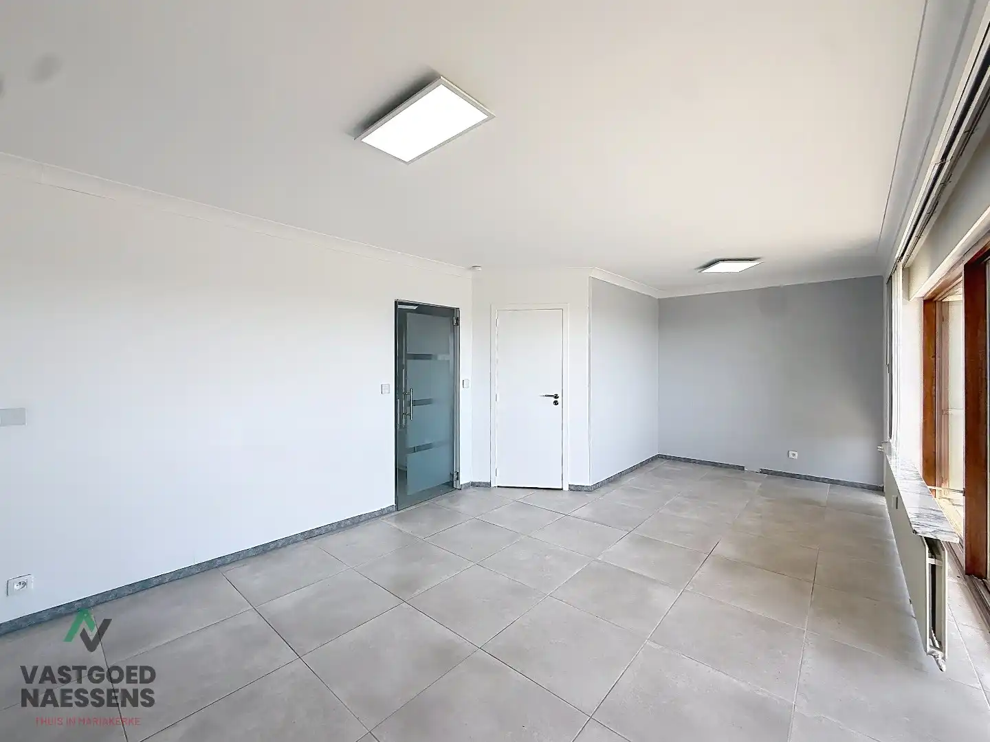 INSTAPKLARE STUDIO MET SLAAPHOEK EN ZONNIG TERRAS  foto 5