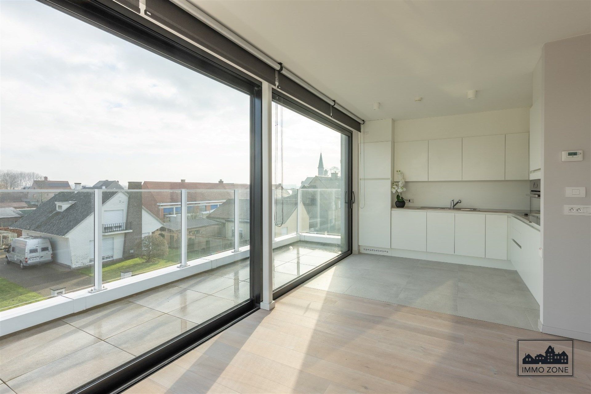 Luxueuze serviceflat op de tweede verdieping foto 4
