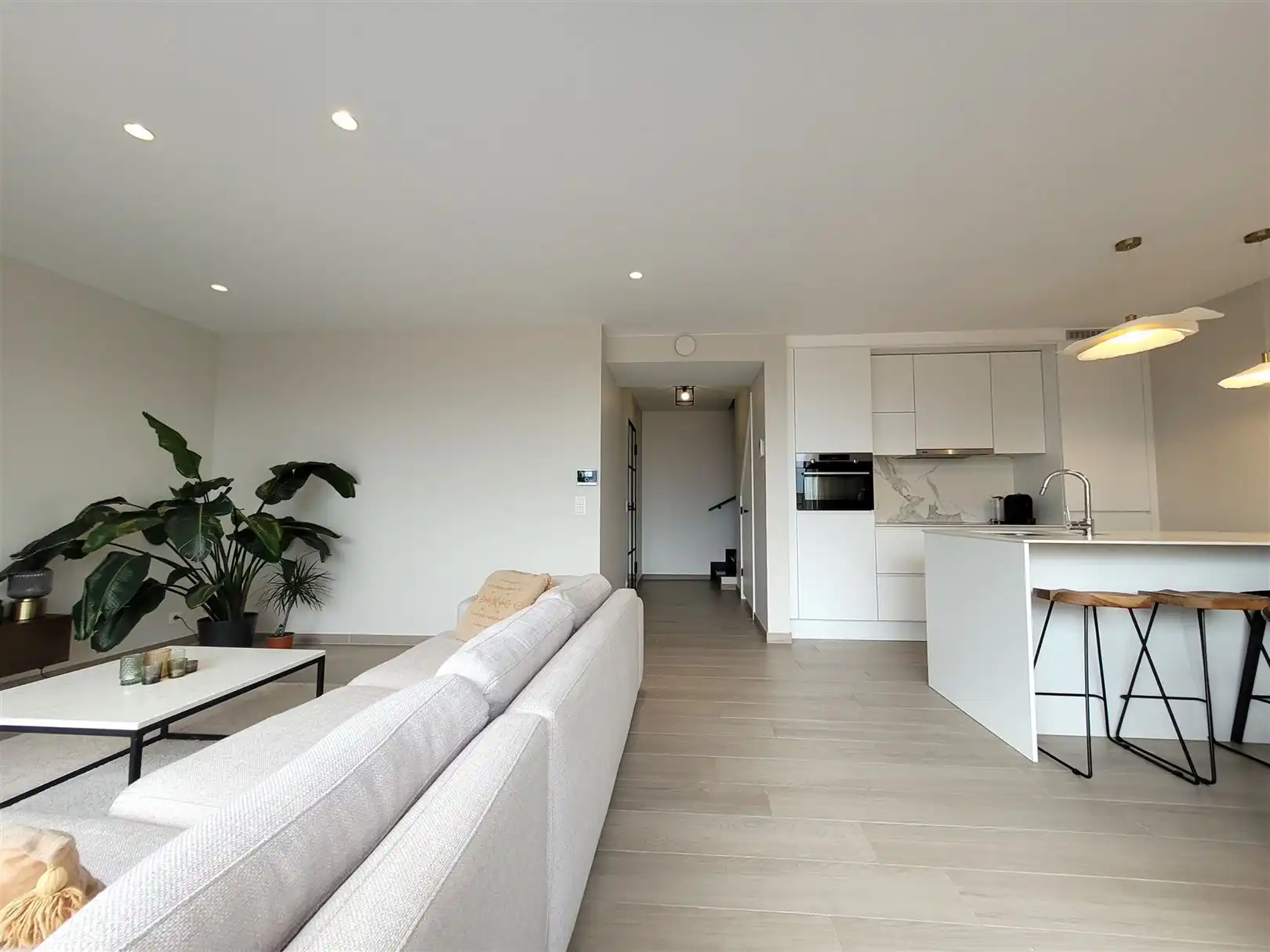 Gemeubeld duplex appartement aan de zonnekant foto 14