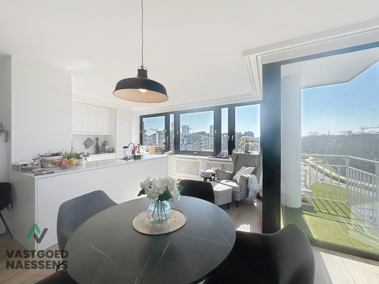 SCHITTEREND 2 SLPK APP MET PANORAMISCH ZICHT EN TERRAS foto 9