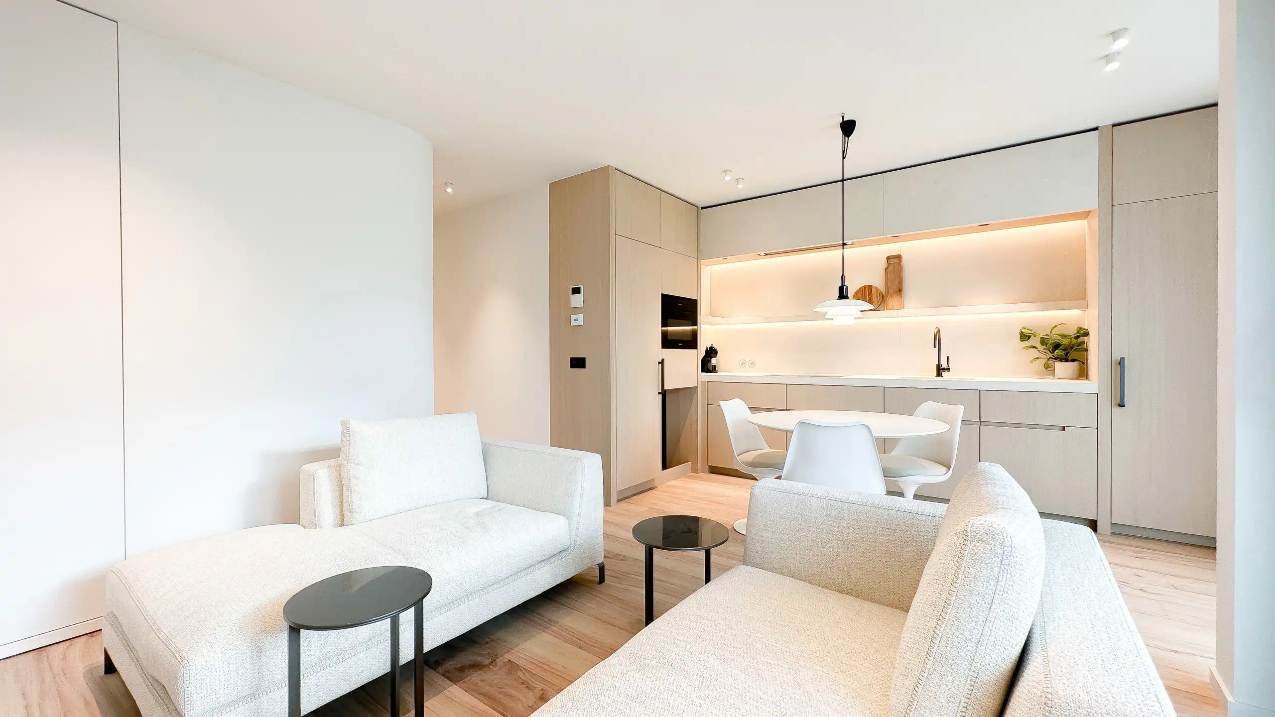 Tijdloos appart. met TOPAFWERKING op het DRIEHOEKSPLEIN... foto 3