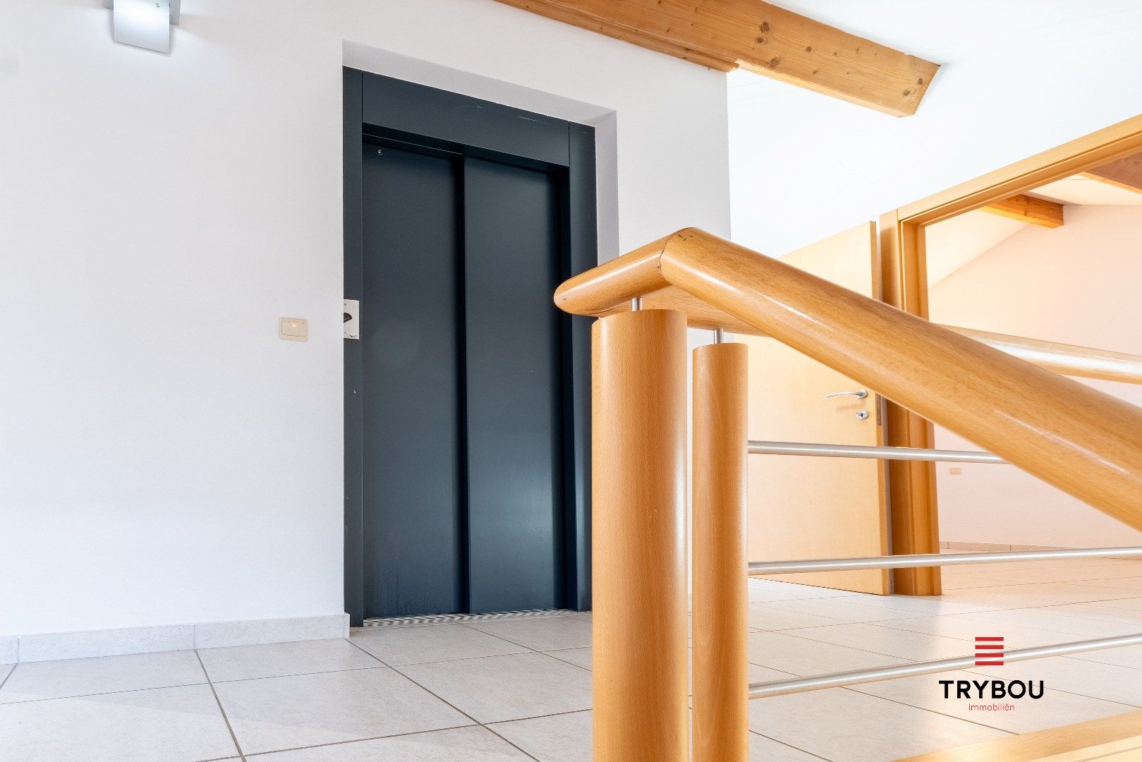 Karaktervolle gezinswoning met 4 slaapkamers op toplocatie foto 11