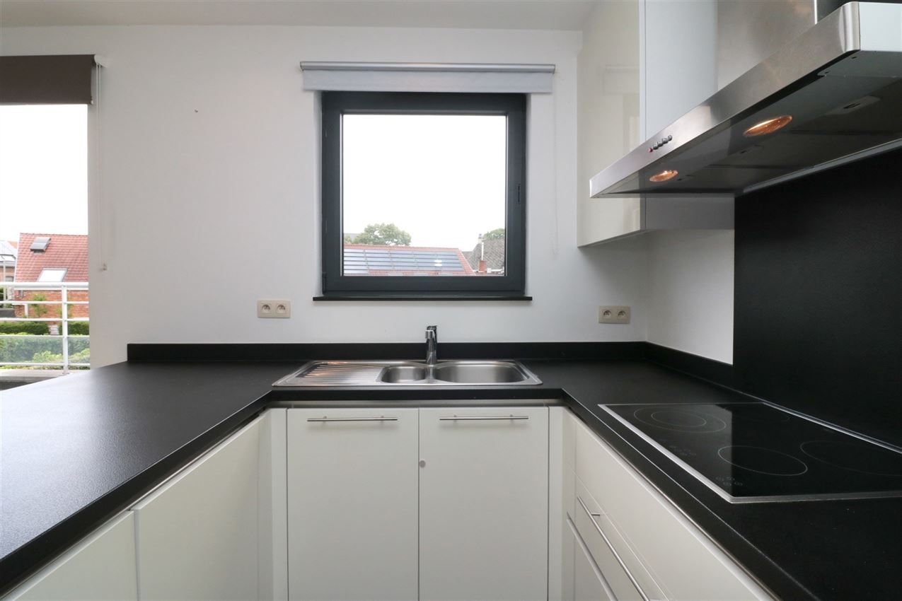 Triplex met groot zuidterras, garage, nabij E314 foto 18