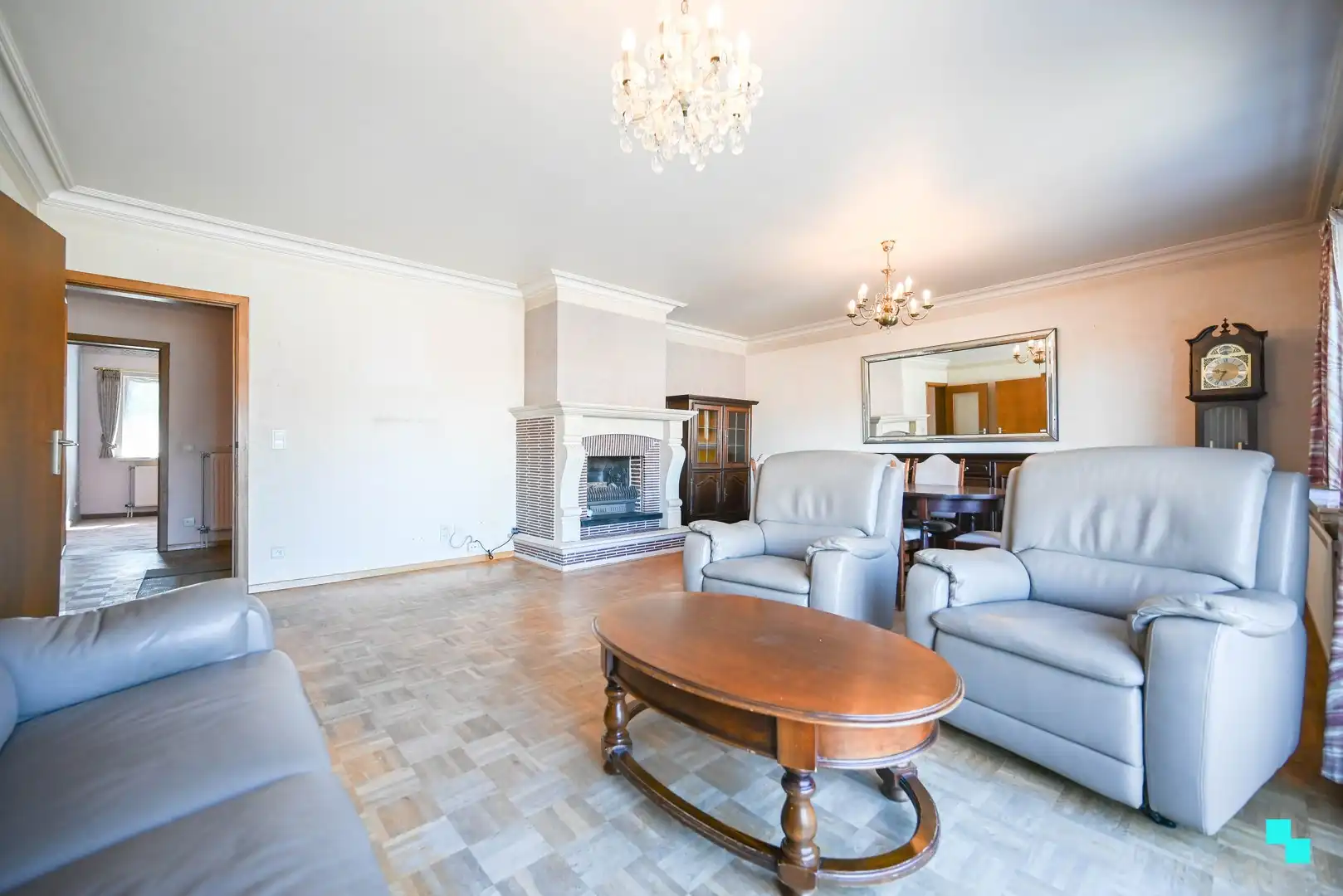 Op te frissen appartement in Oostrozebeke foto 4