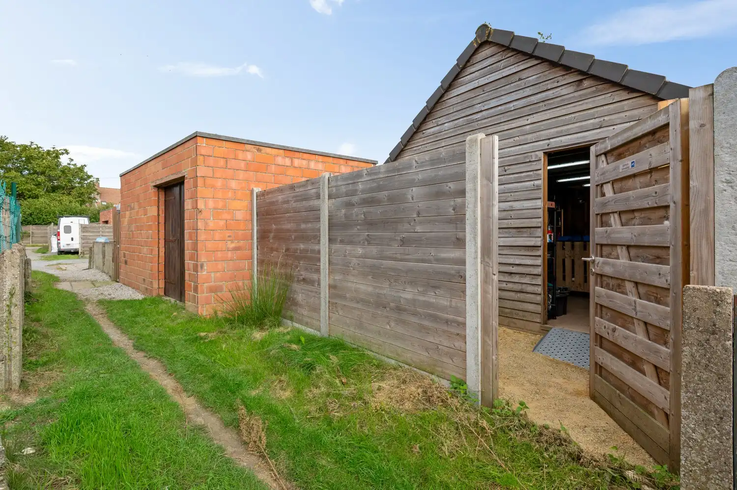 Instapklare woning met 3 slaapkamers & tuin te Lier! foto 18