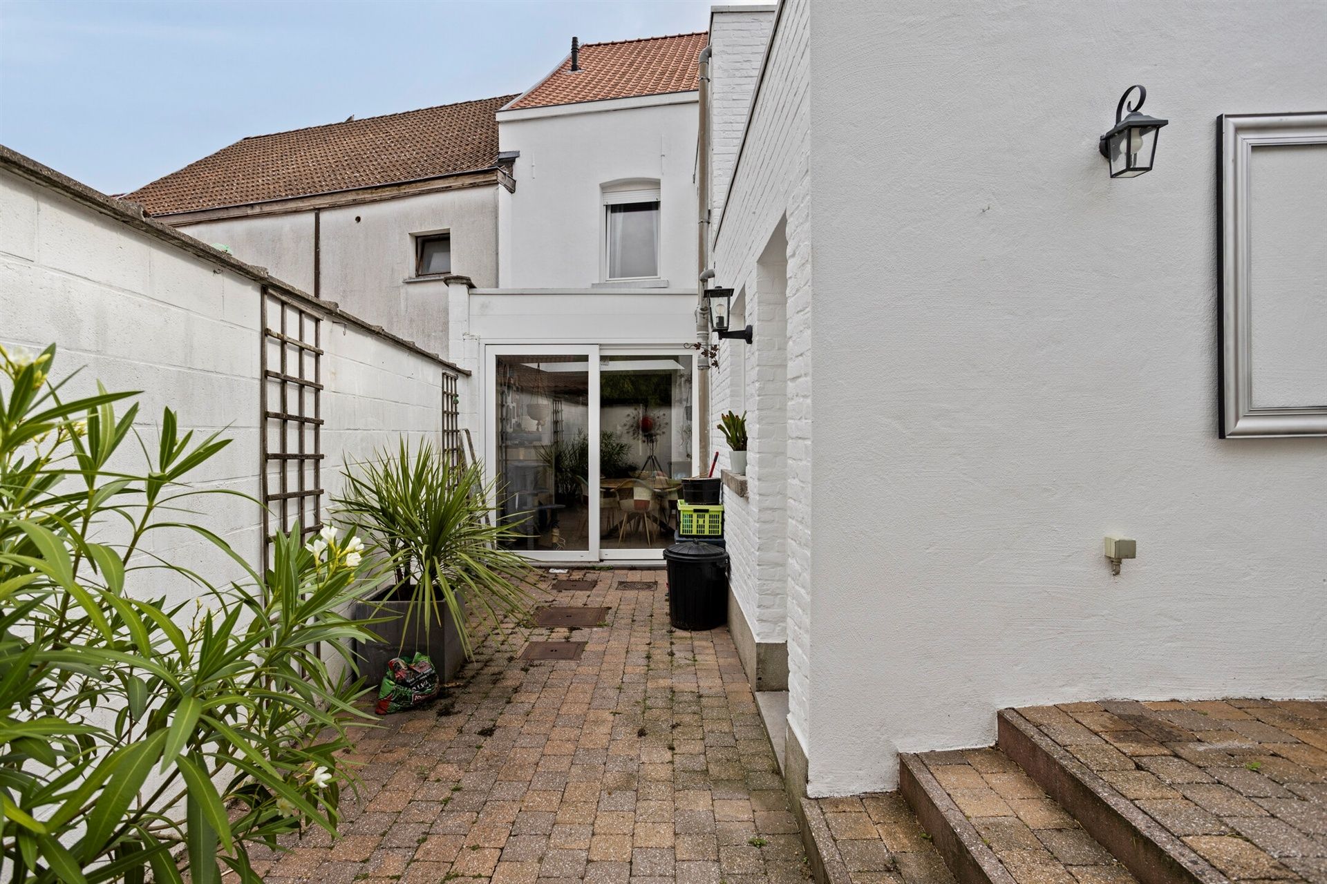 Instapklare rijwoning met stadskoer in hartje Merchtem foto 25