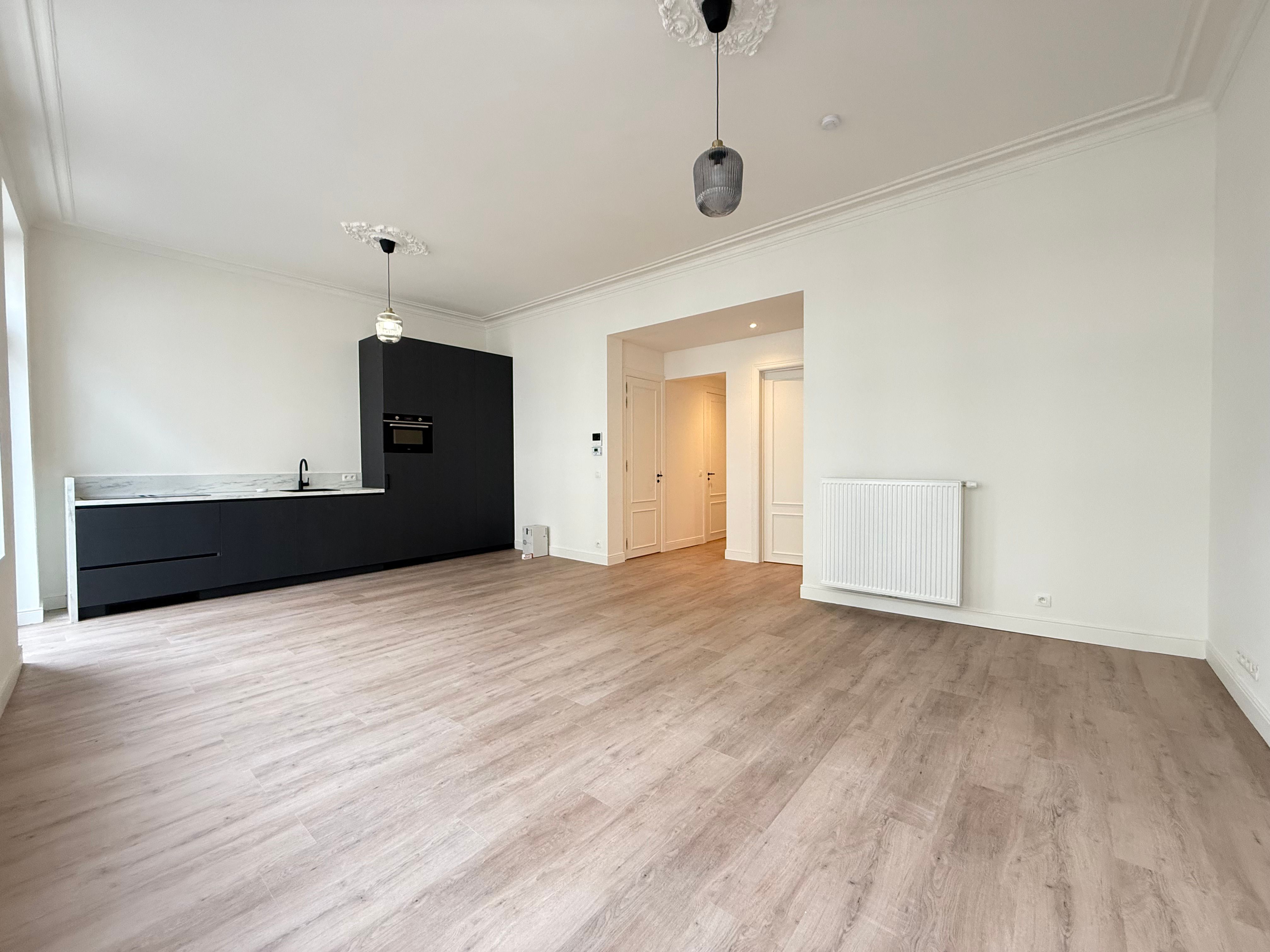 Moderne appartement in authentiek herenhuis foto {{pictureIndex}}