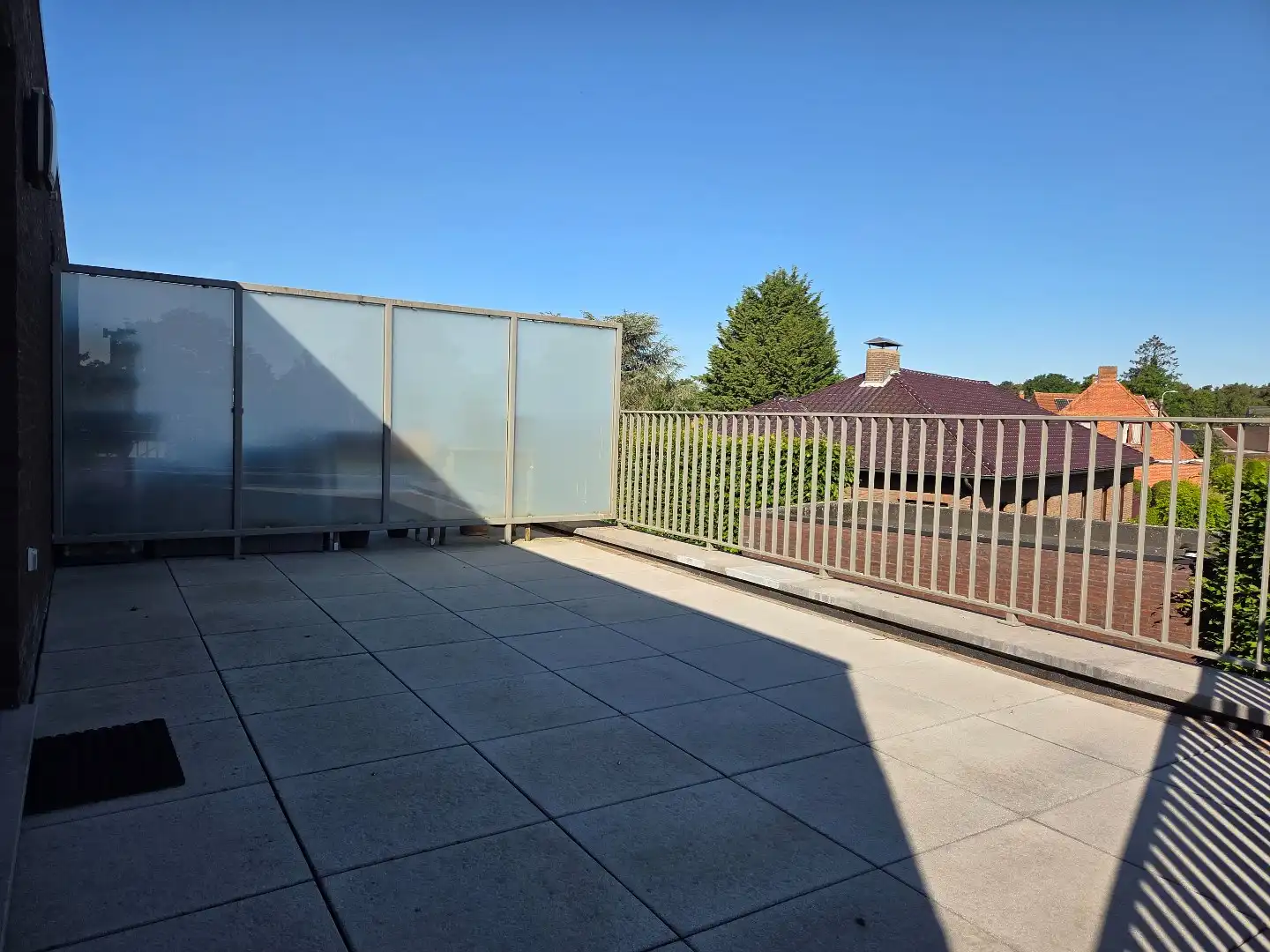 Zeer ruime & energiezuinige duplex met 4 slpks, mooi terras en garage te Ginderbuiten ! foto 21