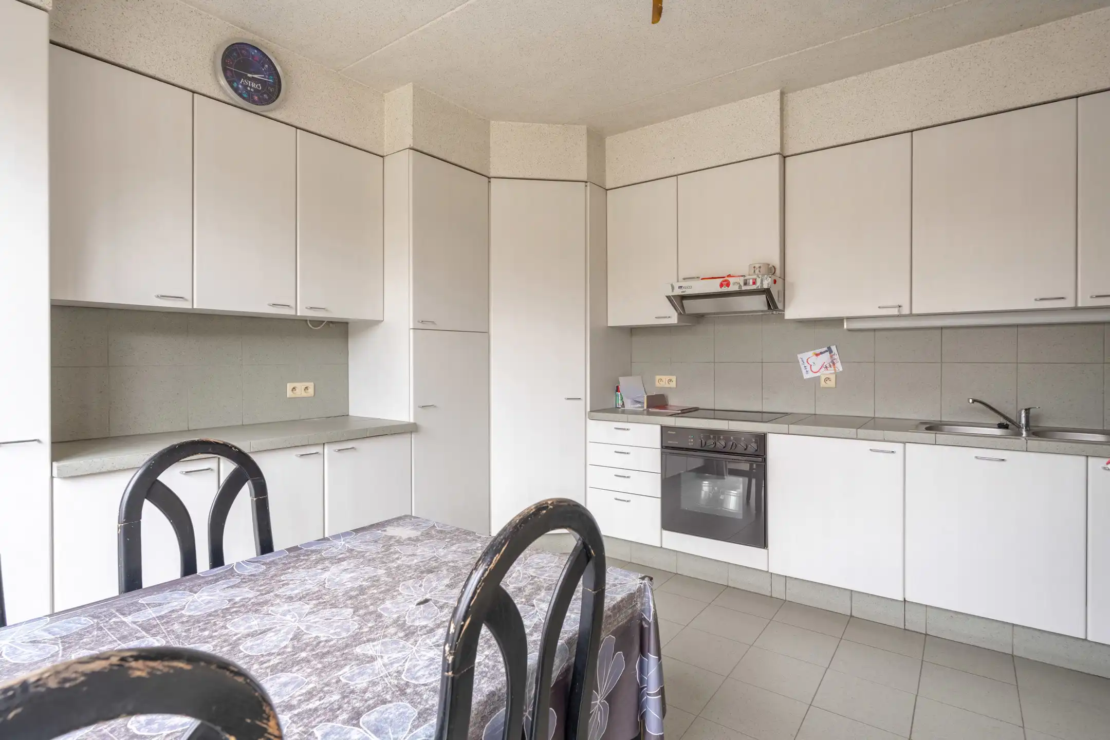 Ruim en gunstig gelegen handelspand met woonst in Vosselaar foto 11