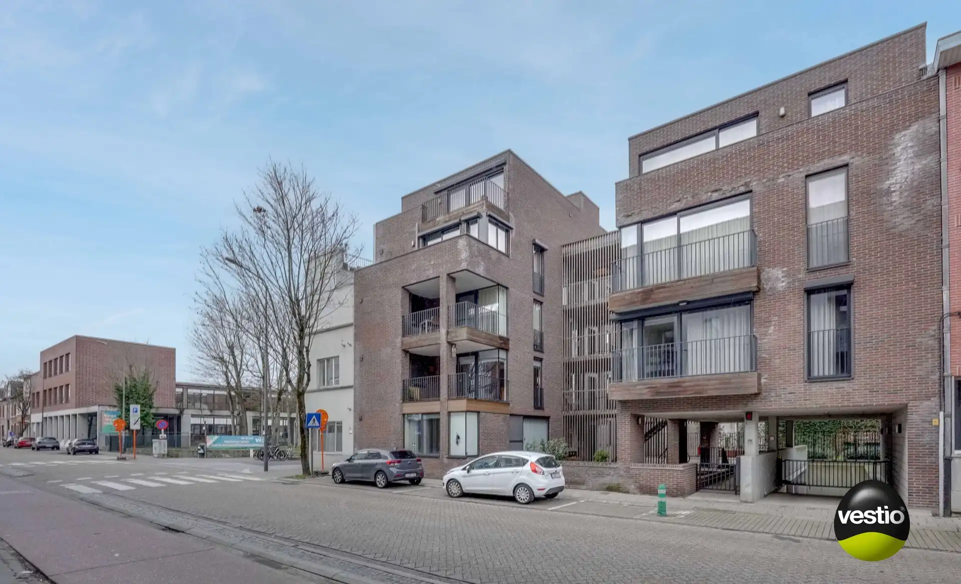 RUIM, MODERN APPARTEMENT 120 M² MET 3 SLAAPKAMERS foto 37