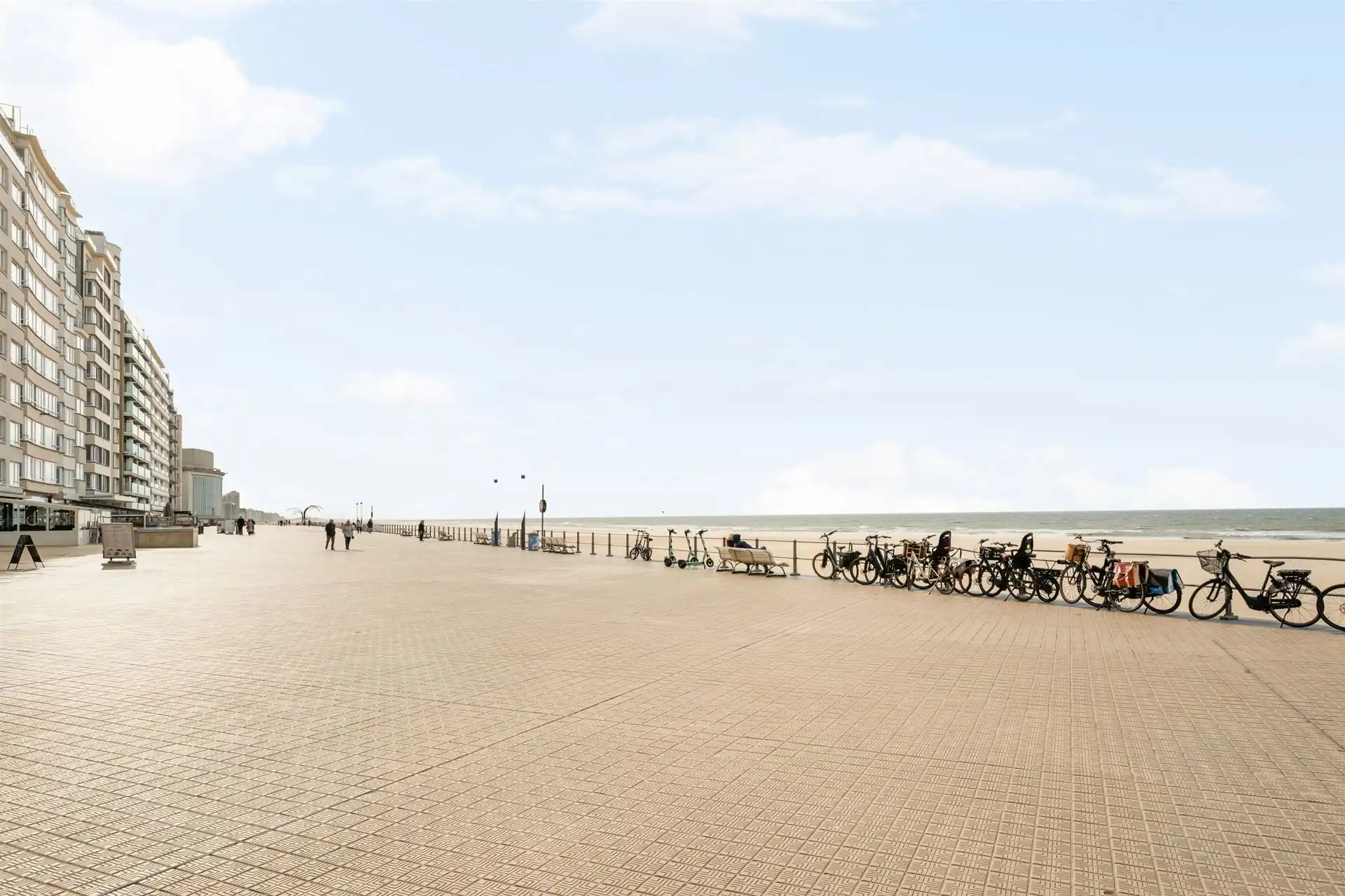 Prachtig gerenoveerd appartement op TOPligging Oostende! foto 16
