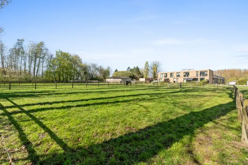Moderne villa met hippisch complex op 15.856m²  foto 43