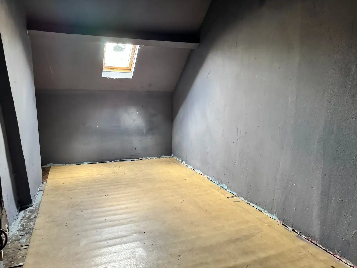 Ruime renovatiewoning met garage en koer te Temse. foto 12